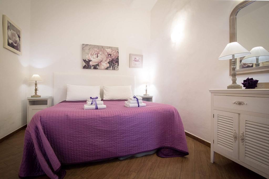 Apartment Apartment Very Close To S Peter Square, Few Minutes Walk To Metro A