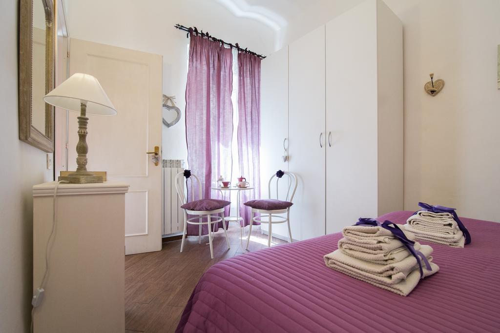 Apartment Very Close To S Peter Square, Few Minutes Walk To Metro A Apartment