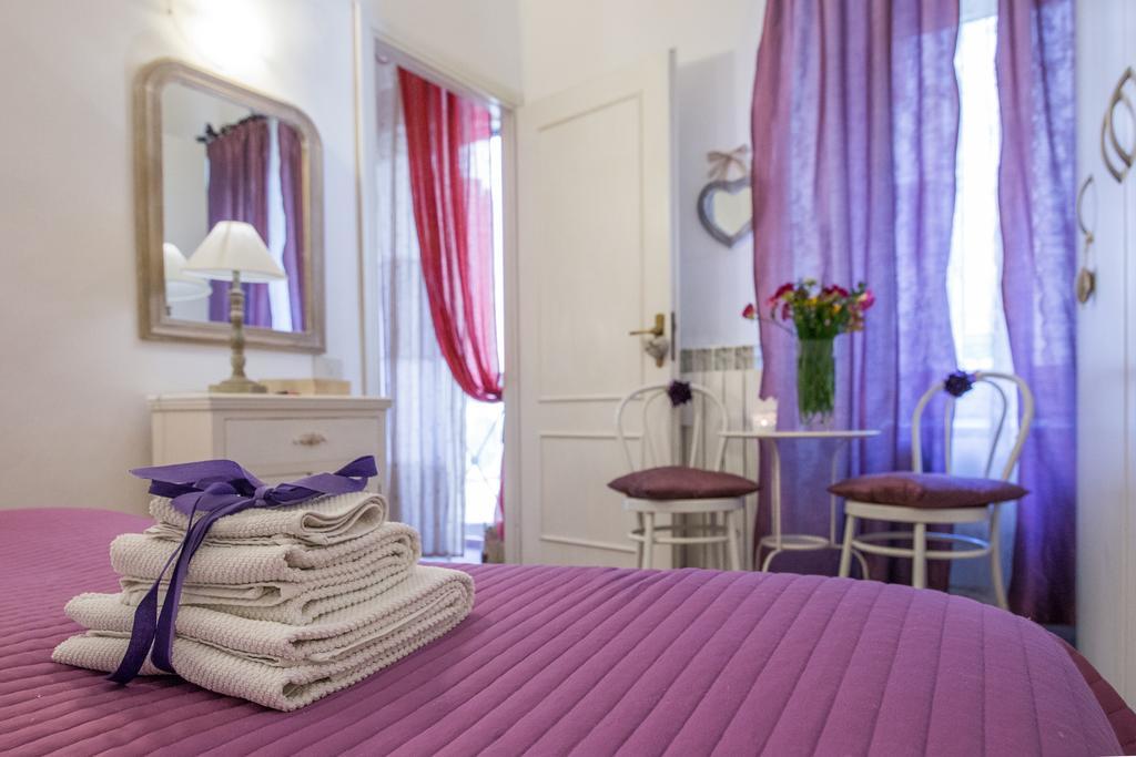 Apartment Very Close To S Peter Square, Few Minutes Walk To Metro A