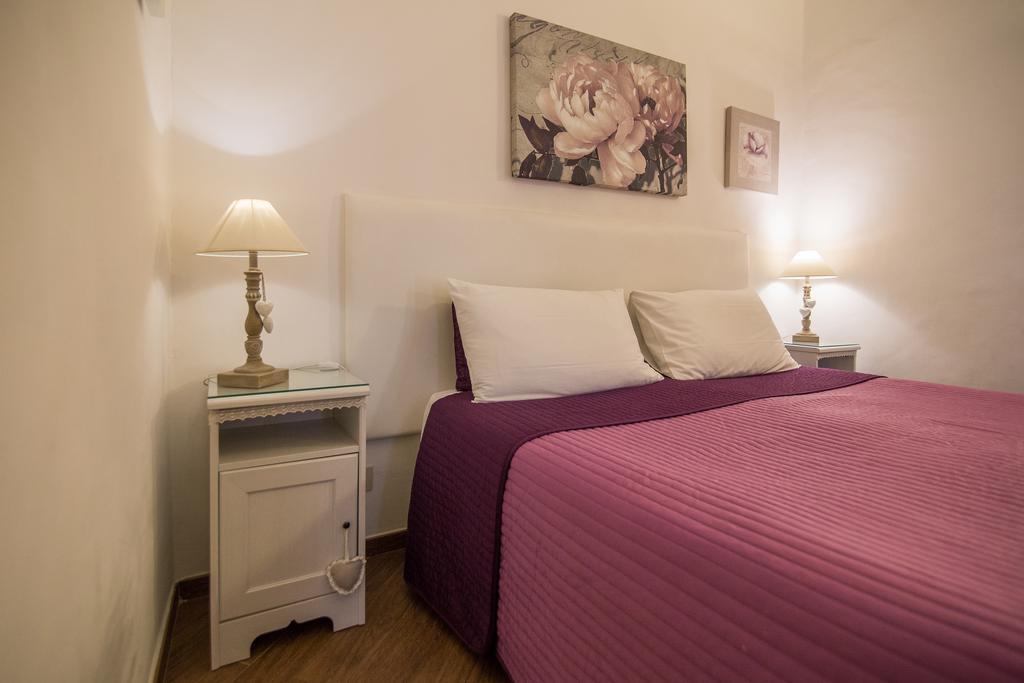 Apartment Apartment Very Close To S Peter Square, Few Minutes Walk To Metro A