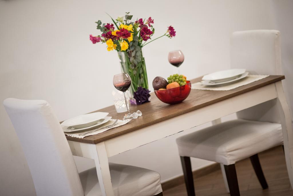 Apartment Very Close To S Peter Square, Few Minutes Walk To Metro A Apartment *